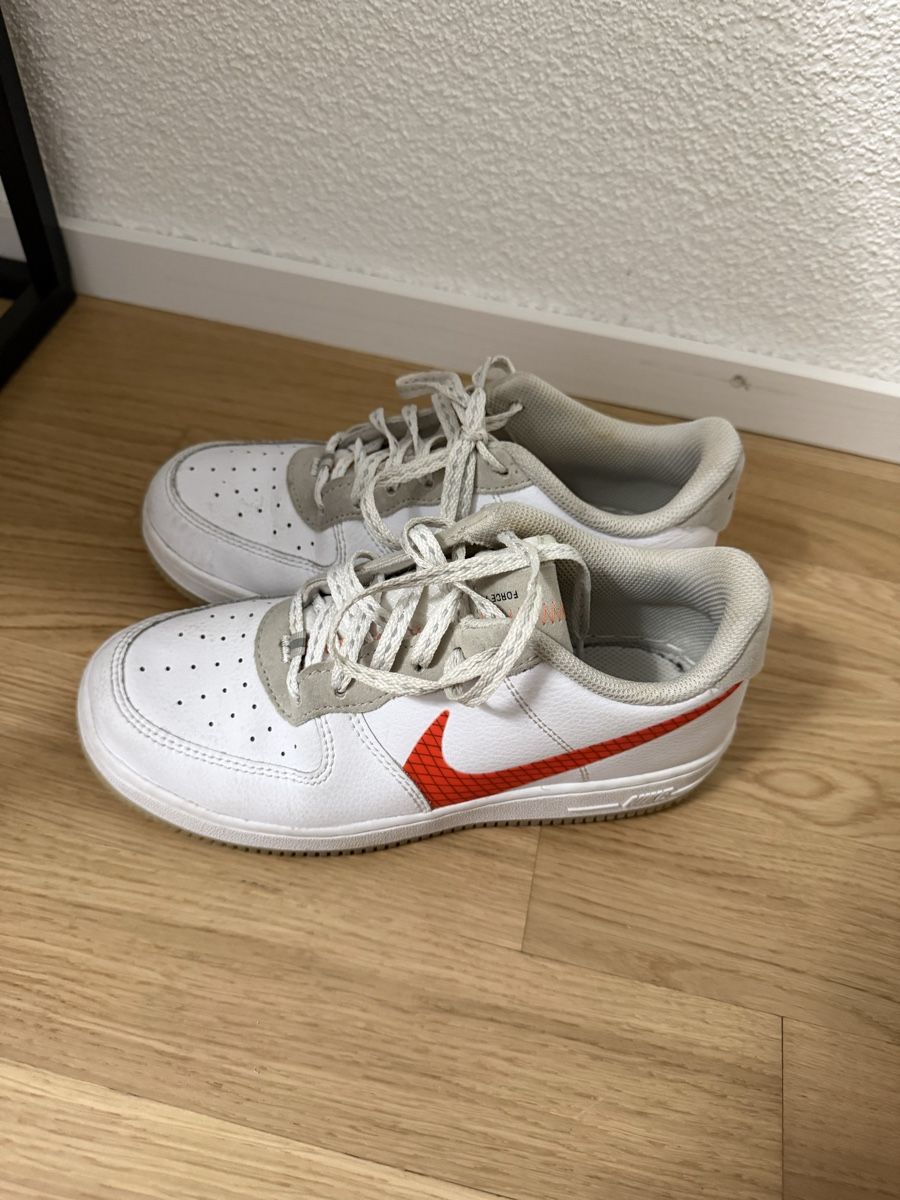 Nike Chaussures garçon: Nike Schuhe  – D'occasion à Grosswangen par mir_m556 1