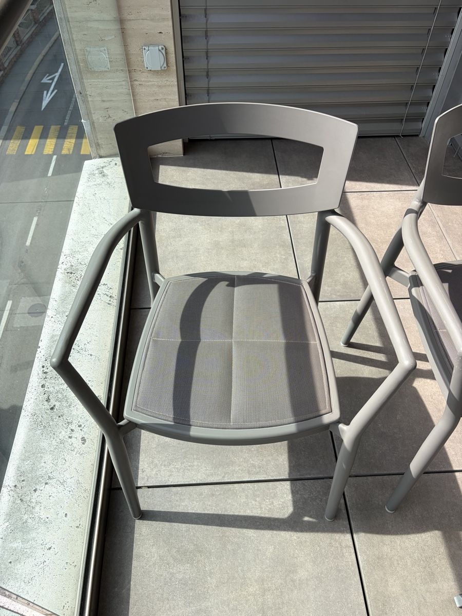 Schaffner Set di tavolo e panche: Schaffner Balcony Table & 4 Chairs Set - Great for Summe – Usato da Lugano venduto da ter_rk9p 3