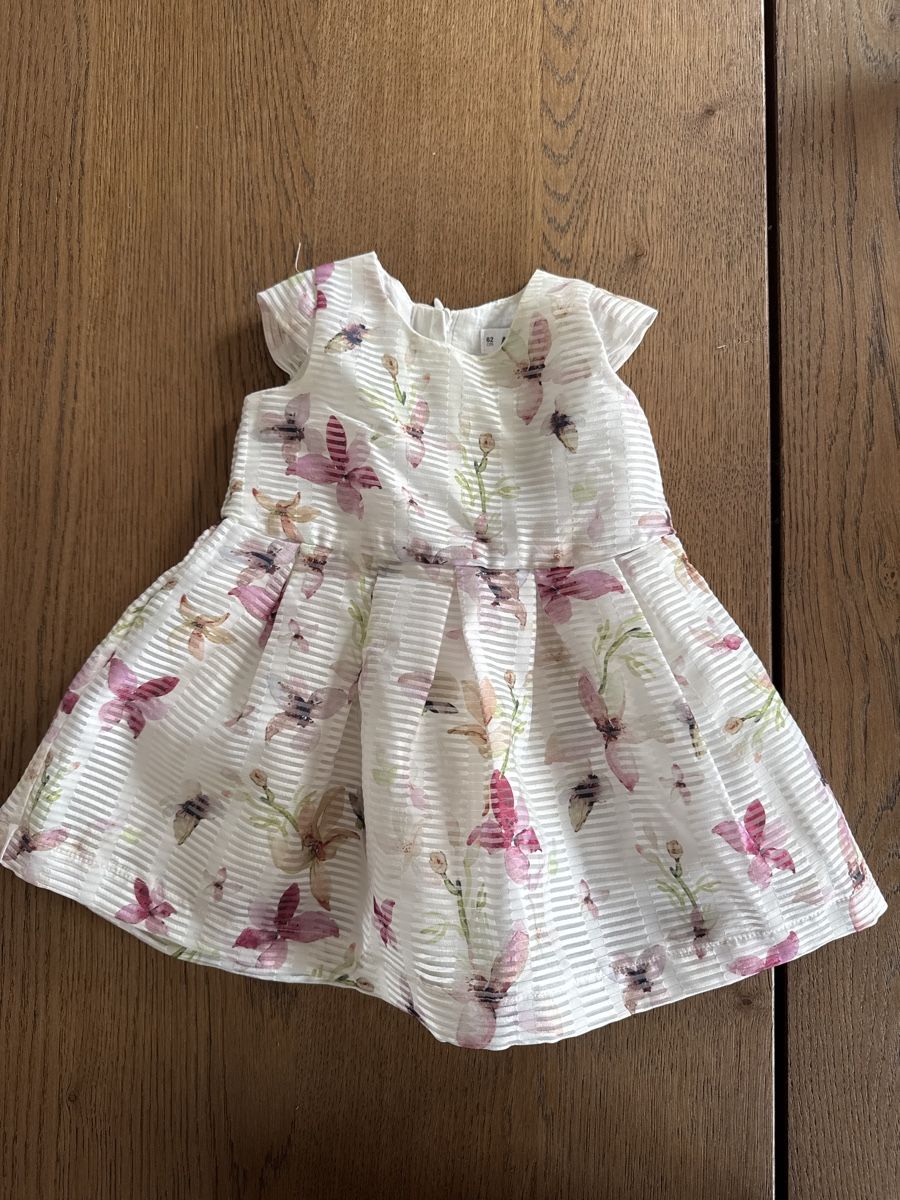 Kleider & Röcke: Rock / Kleid Baby (Grösse 62) – Gebraucht aus Schwerzenbach von savuty
