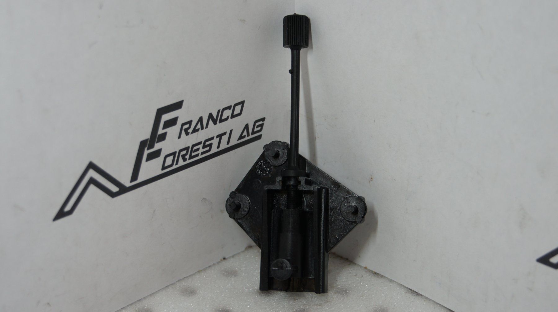 Peugeot Tutti pezzi di ricambio auto: Peugeot 309 Halter Scheinwerfer 622325 – Nuovo (secondo la descrizione) da Ermenswil venduto da Garage-Foresti