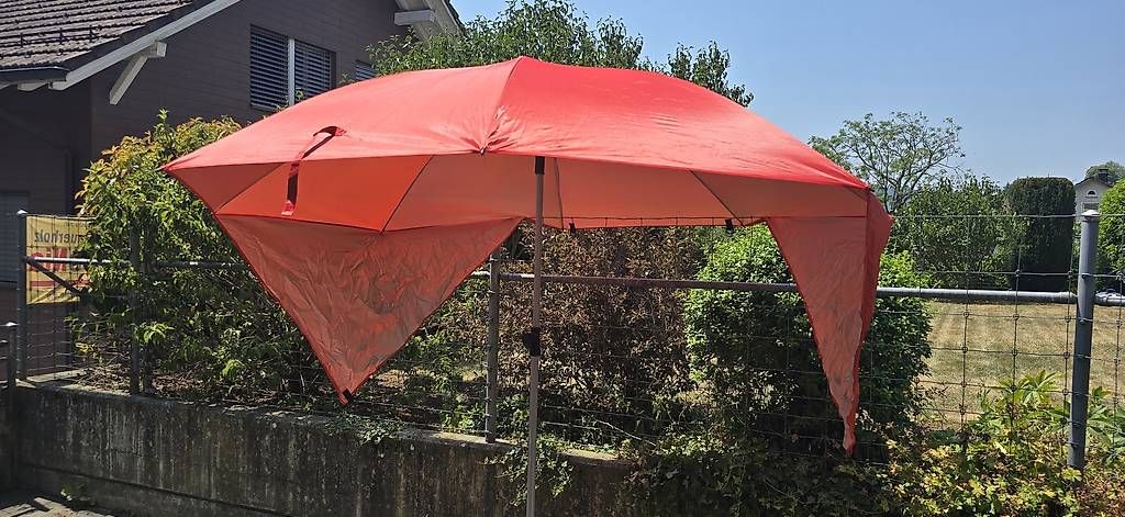 Sonnenschirme: Sonnenschirm – Gebraucht aus Gossau ZH von ang_q8bj 1