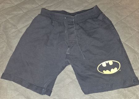 Coole Batman Shorts, Grösse 134/140, ideal für den Sommer!