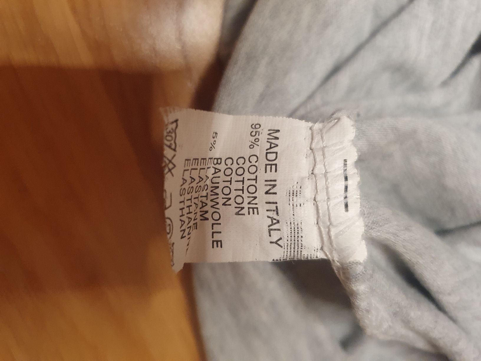 T-shirt: Shirt grau mit Spitzenbesatz – Usato da Moosseedorf venduto da Sonnenschein.. 4