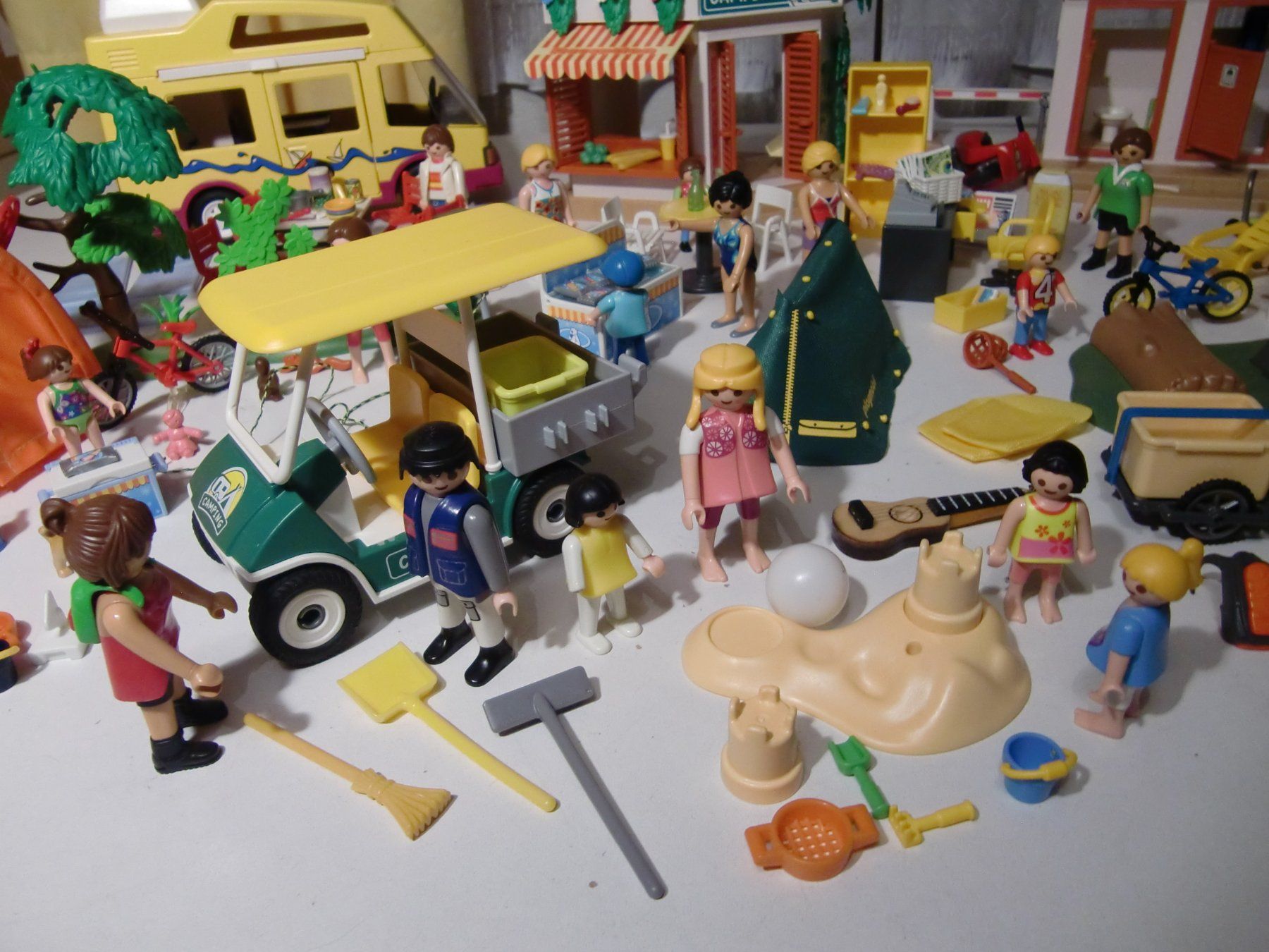 Playmobil Giocattoli: Playmobil Riesiger Campingplatz mit NEUEM Pool – Usato da Arbon venduto da 200sterne 4
