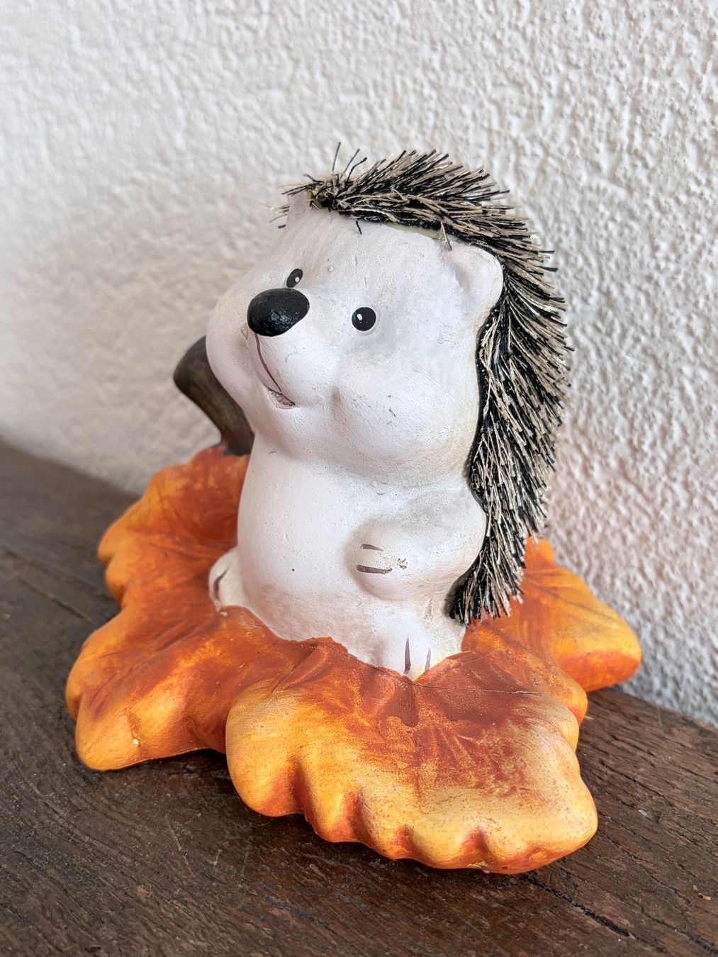 Statuette: Deko Igel auf Herbstblatt Keramik Neu – Nuovo e nell'imballaggio originale da Zäziwil venduto da Emlea 2
