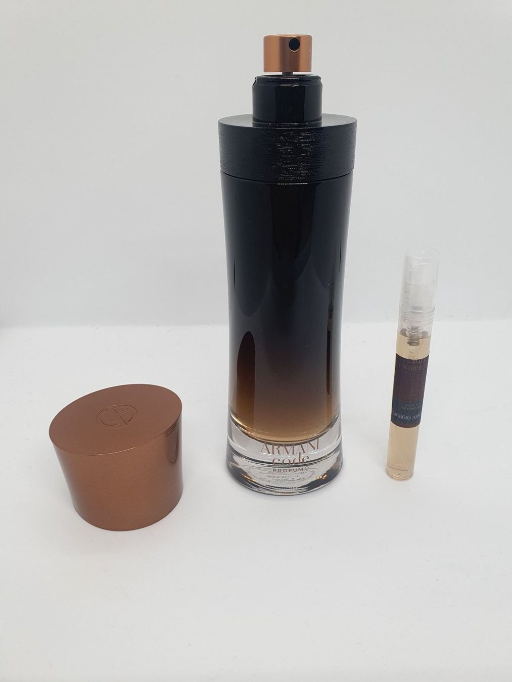 Armani Profumi & Eau de Toilette: 5 ml ARMANI CODE PROFUMO EDP ABFÜLLUNG – Nuovo (secondo la descrizione) da St. Gallen venduto da CaliSunshine
