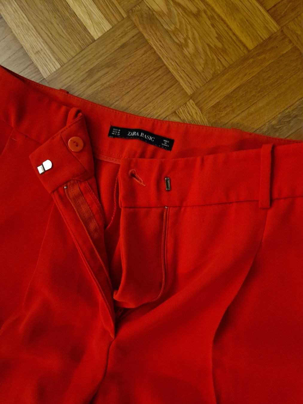 Zara Hosen: Red Casual Trousers - Size 38 – Gebraucht aus Allschwil von IreneTu 2