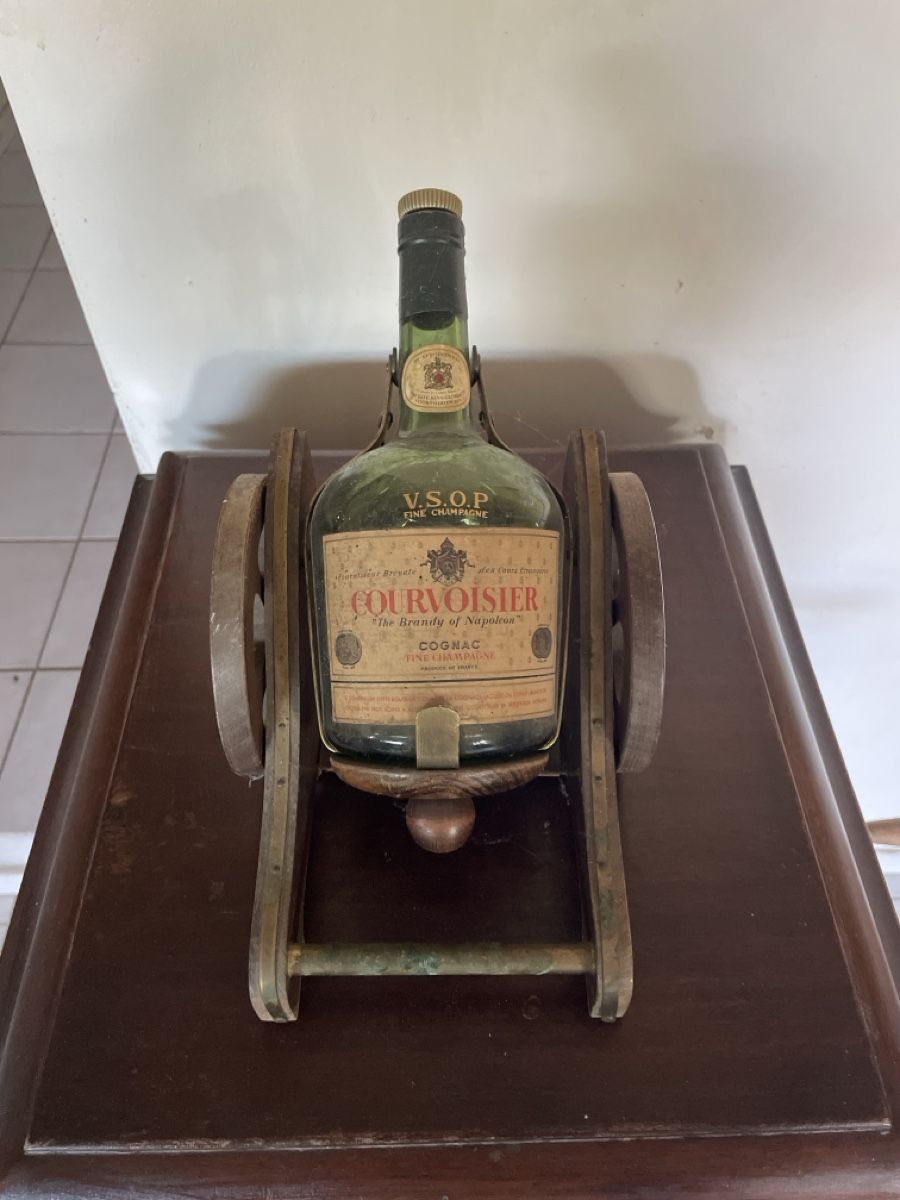 Portabottiglie: Support bouteille bois style canon avec bouteille vide – Usato da Meyrin venduto da jul_km5p 1