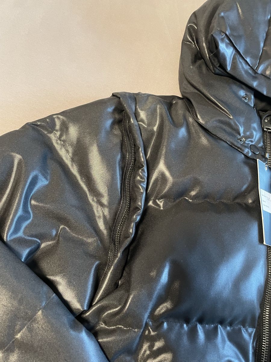 Vestes: Pufferjacke Vicinity V-Logo Schwarz Grösse S neu – Neuf avec emballage d'origine à Steinach par hue_85cr 2