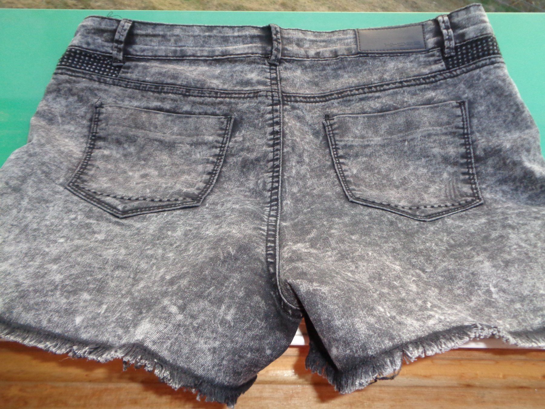 Hosen: Kurze Hose Damen, Gr.40 – Neu (gemäss Beschreibung) aus Tafers von kor_jf9w 1