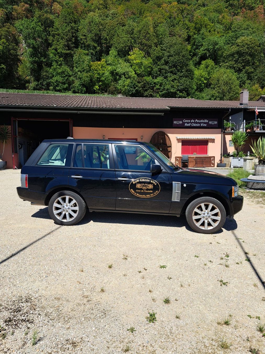 Land Rover Automobili: Geländewagen Range Rover schwarz – Usato da Lyss venduto da fludimus