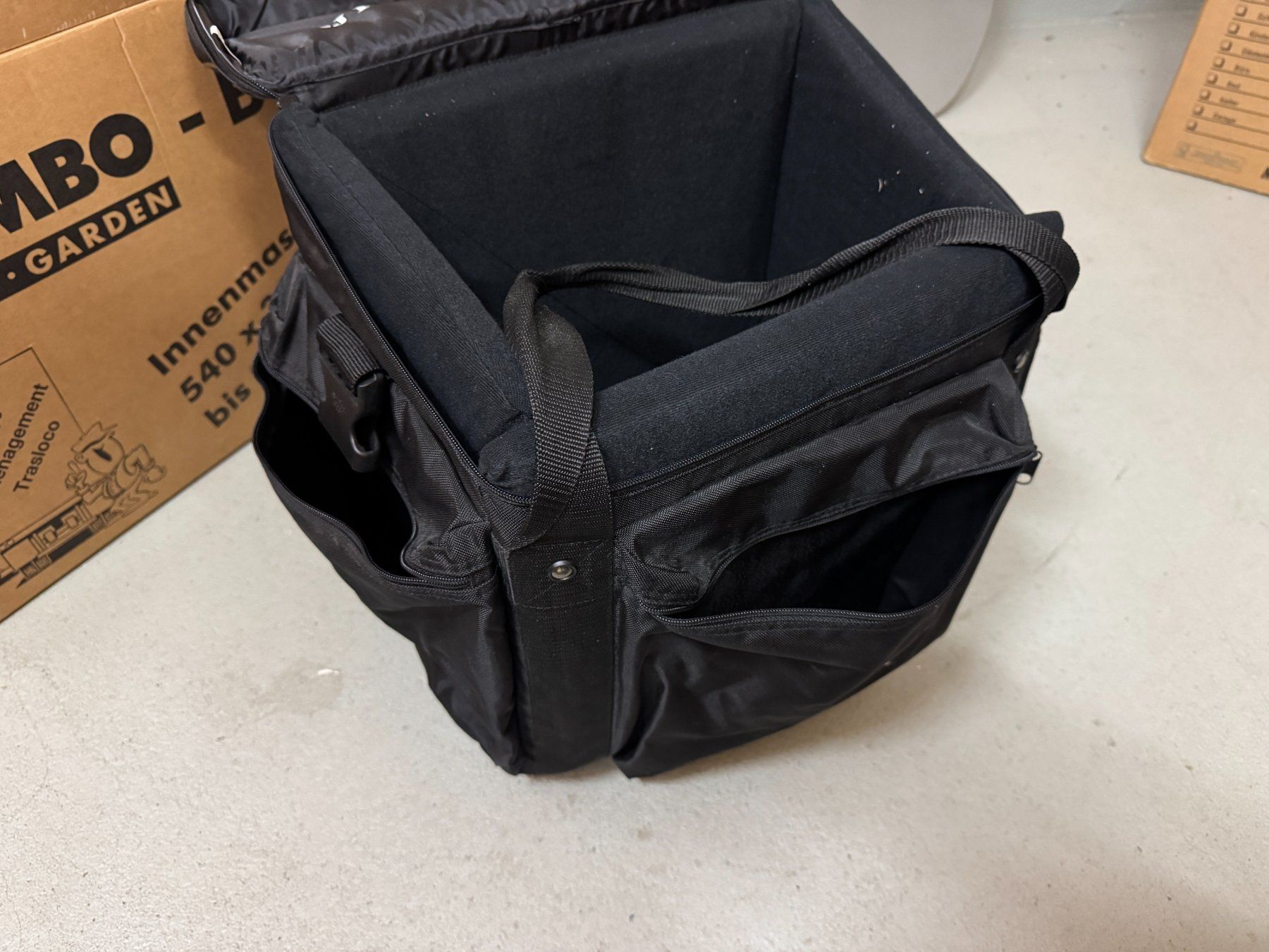 Reisekoffer: Vinyl Case Trolly Record Bag + 2 Stk. HardCase – Gebraucht aus Unterkulm von mdd_designs 6