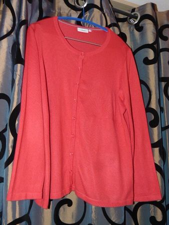 Strickjacke von Canda, Gr. L. rot, Feinstrick