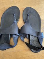 Sandales tongs tout cuir 36