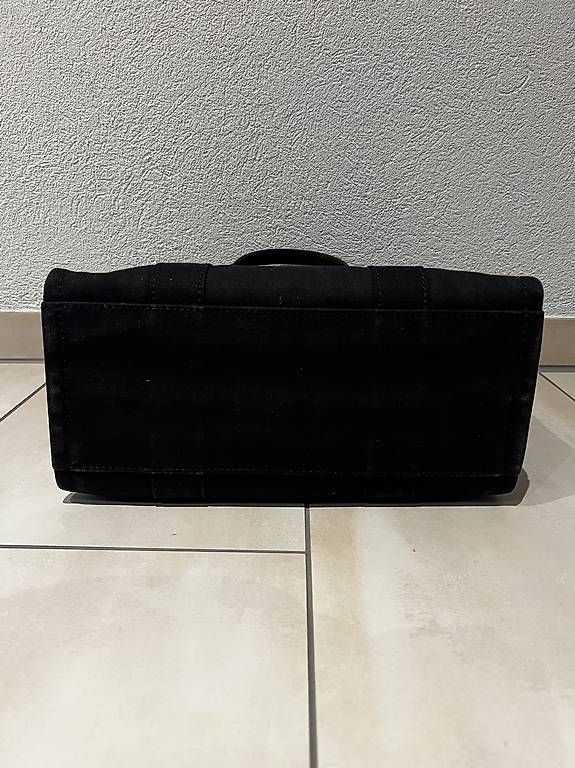 Borse da donna: The Tote Bag (Medium) vom Marc Jacobs – Usato da Theilingen venduto da ivanuschhh 3