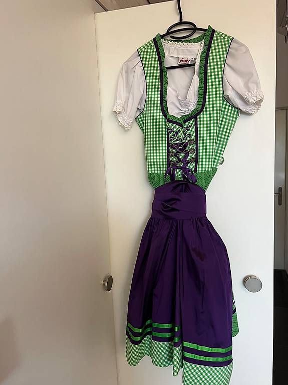 Kleider: Dirndl mit Bluse – Gebraucht aus Gelterfingen von myr_bgf6