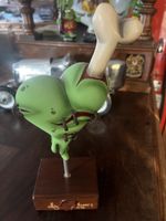 Thrashboy Skulptur Chris Herz grün limitiert Nr. 1 von 10