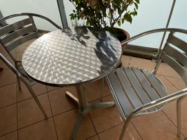 Table + 2 chaises de balcon/jardin
