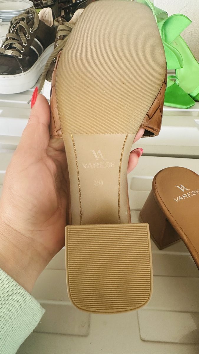 Scarpe da donna: Varese Braun, Grösse 39, Neue – Nuovo (secondo la descrizione) da Menziken venduto da cla_8qfq 4