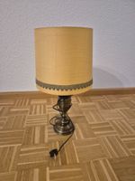 Vintage Tischlampe mit Stoffschirm