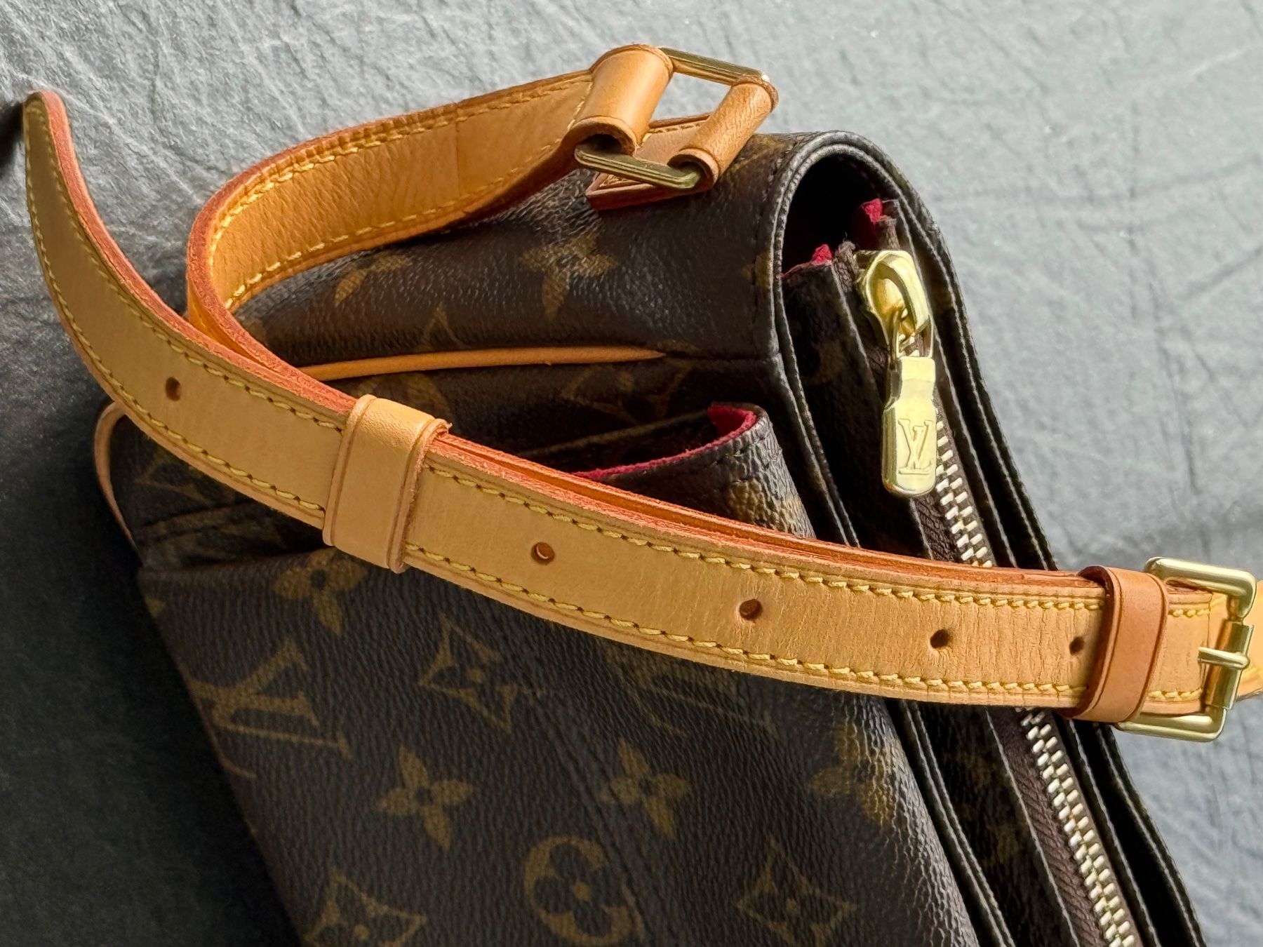 Louis Vuitton Borse da donna: LOUIS VUITTON Monogram Canvas Viva-Cite PM Bag – Usato da Lommis venduto da loqi 6