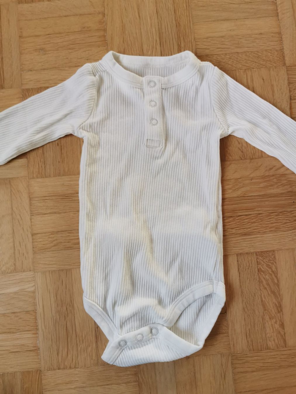 Tchibo Pyjamas & Ähnliches: Body Tchibo Gr. 74-80 – Gebraucht aus Stäfa von flamingo_17