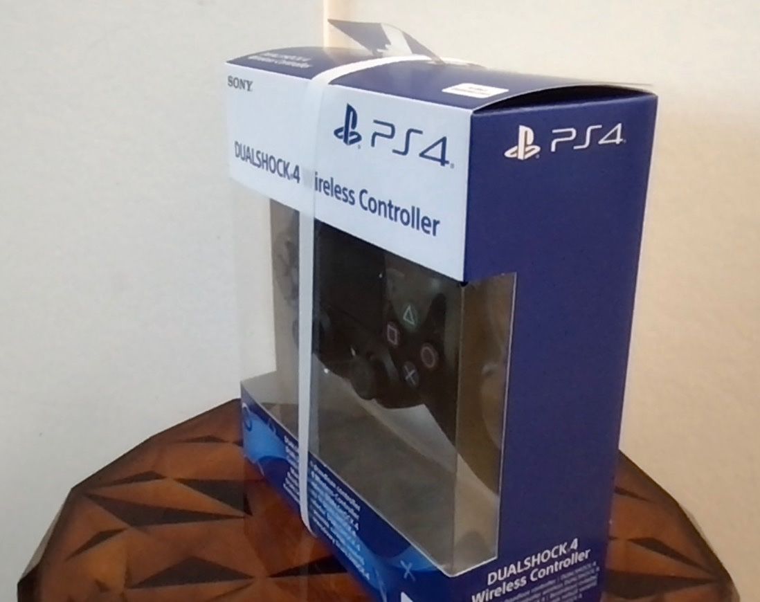 Sony Controller: Manette-Controller Sony Ps4 Dual Shock – Nuovo e nell'imballaggio originale da CHENE-BOUGERIES venduto da homeswisshome