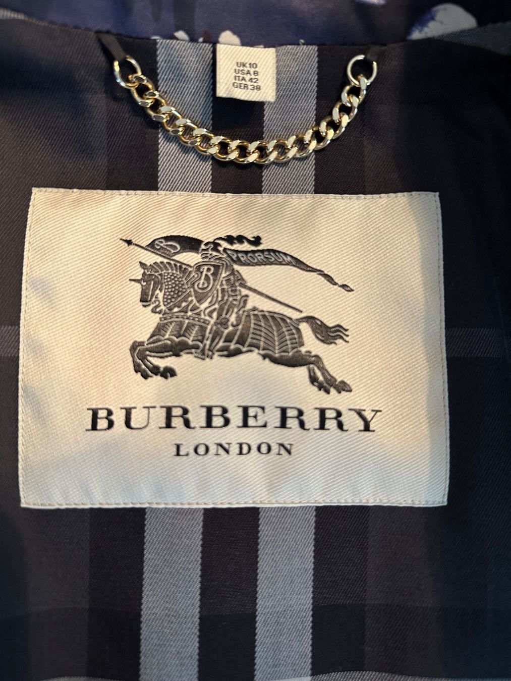 Burberry Cappotti: Trenchcoat Burberry, size 38(IT 42) – Usato da Zug venduto da mkurganskaya 9
