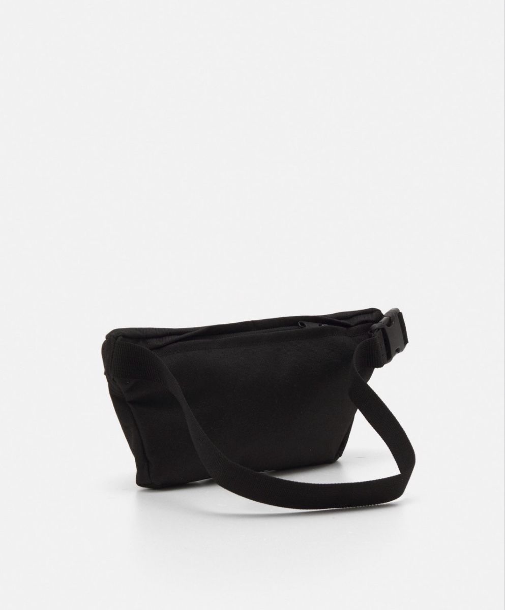 Levi's Sacs: NEW - Levi’s Banana Sling – Neuf (Voir description) à Horgen par lme_8kj7 1