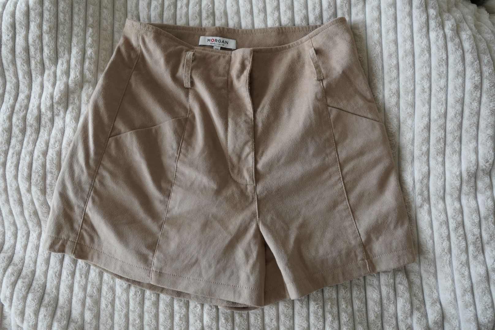 Morgan Pantaloni: Short beige Morgan – Taille 38 – Usato da Onex venduto da Magou_31