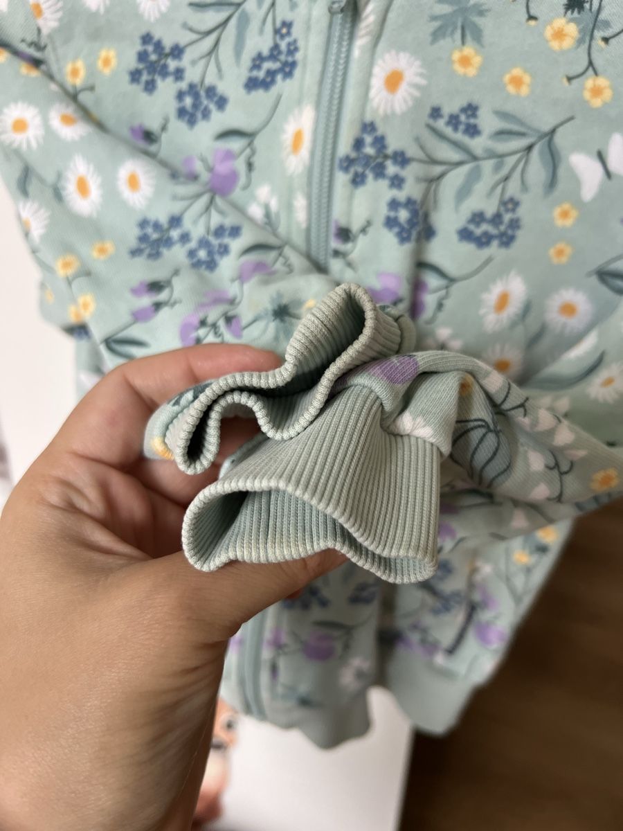 Pullover & Sweatshirts: Pull à capuche – Gebraucht aus Biel/Bienne von mad_cvl7 3