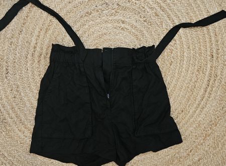 Kurze Hose mit Gurt Band schwarz Grösse 40 gebraucht