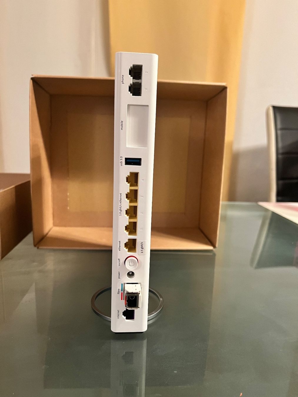 Swisscom Modem & Router: Swisscom Internet Box 3 – Usato da Grüningen venduto da Shirter 3