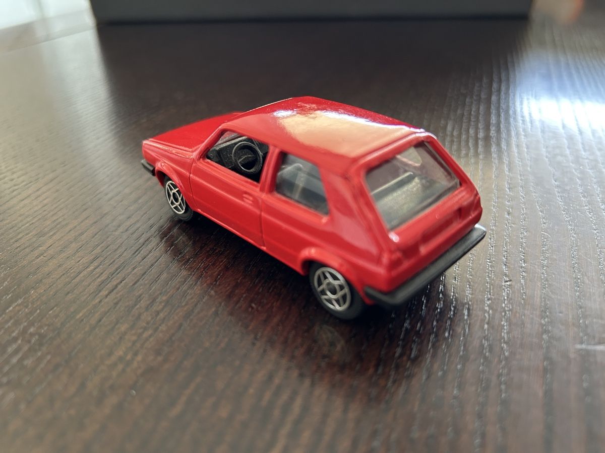 Volkswagen Modellini d'auto: VW Golf GTI Modell 1:43 – Usato da Islisberg venduto da Nawi2000 3