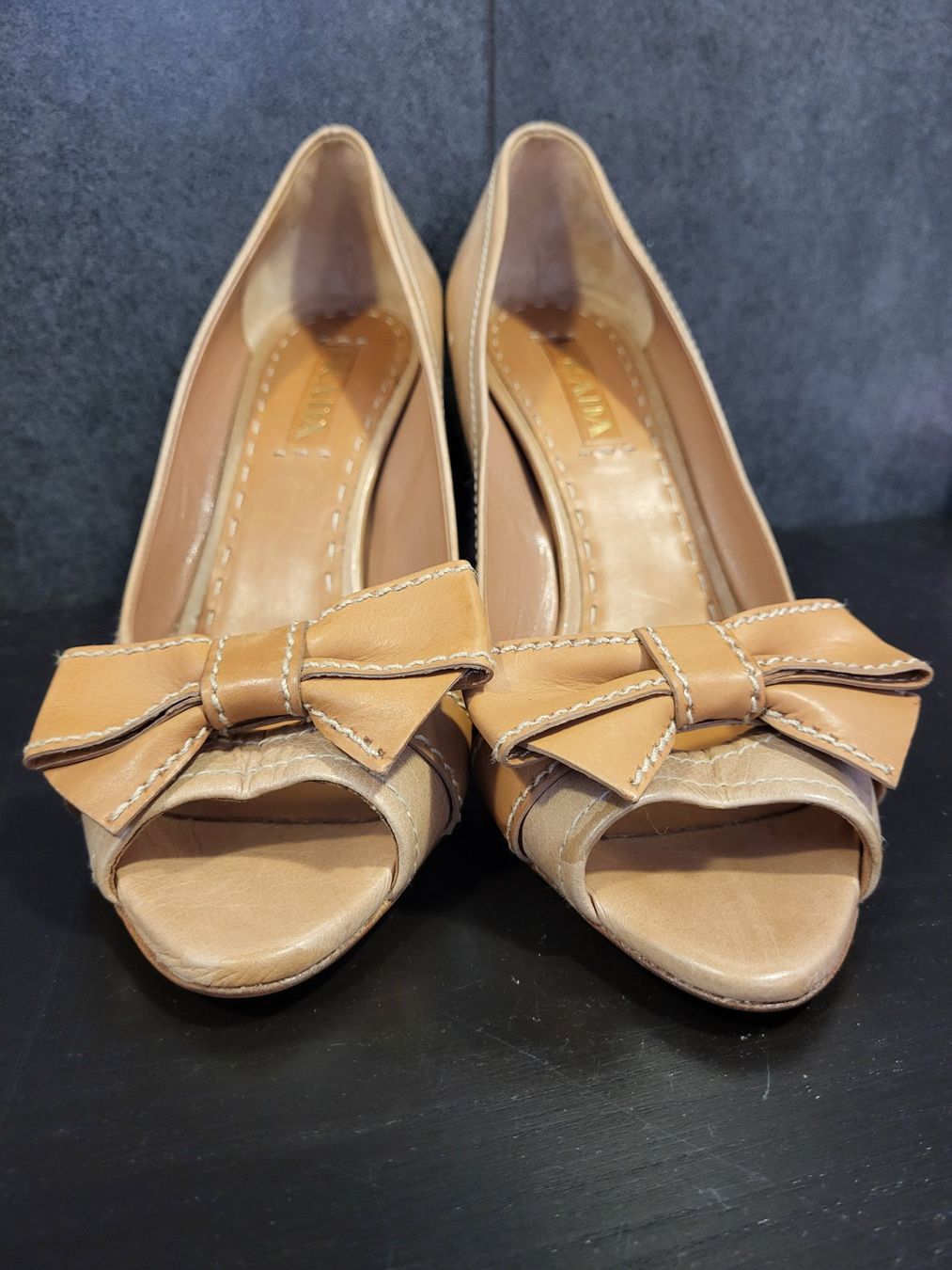 Prada Scarpe da donna: Prada Pumps Schleife Leder beige Groesse 40 – Nuovo (secondo la descrizione) da Locarno venduto da ernsthofmann 4