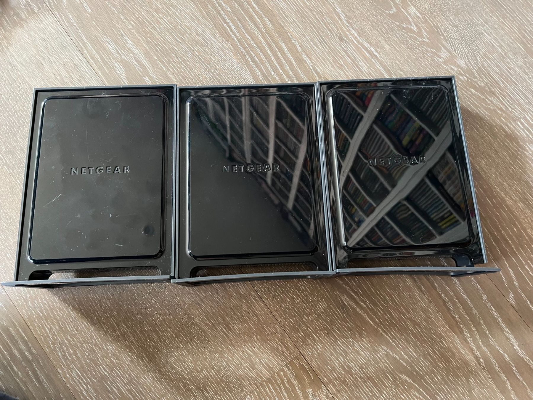 Netgear WiFi: 3 NETGEAR Wirless Wi-fi devices – Usato da Rivera venduto da poweradem05 6