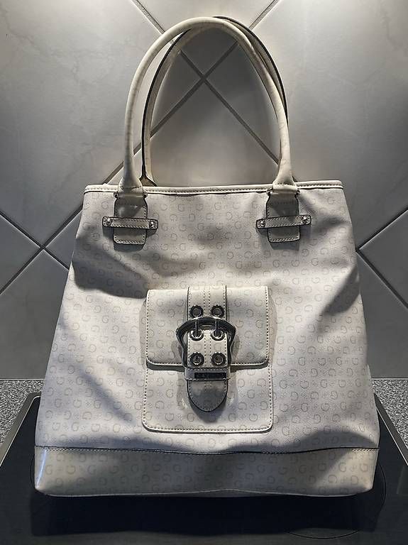 Guess Borse da donna: Guess Handtasche Large ungetragen – Nuovo (secondo la descrizione) da Dietikon venduto da natigi