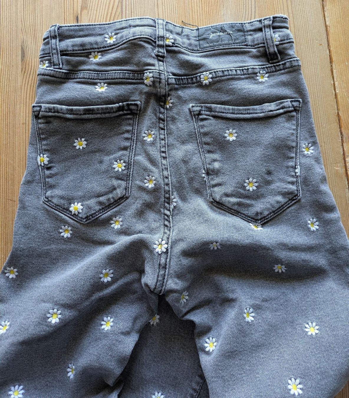 Stradivarius Jeans: Jeans Mom slim 36 von Stradivarius – Gebraucht aus Burgdorf von Mikewalther 1