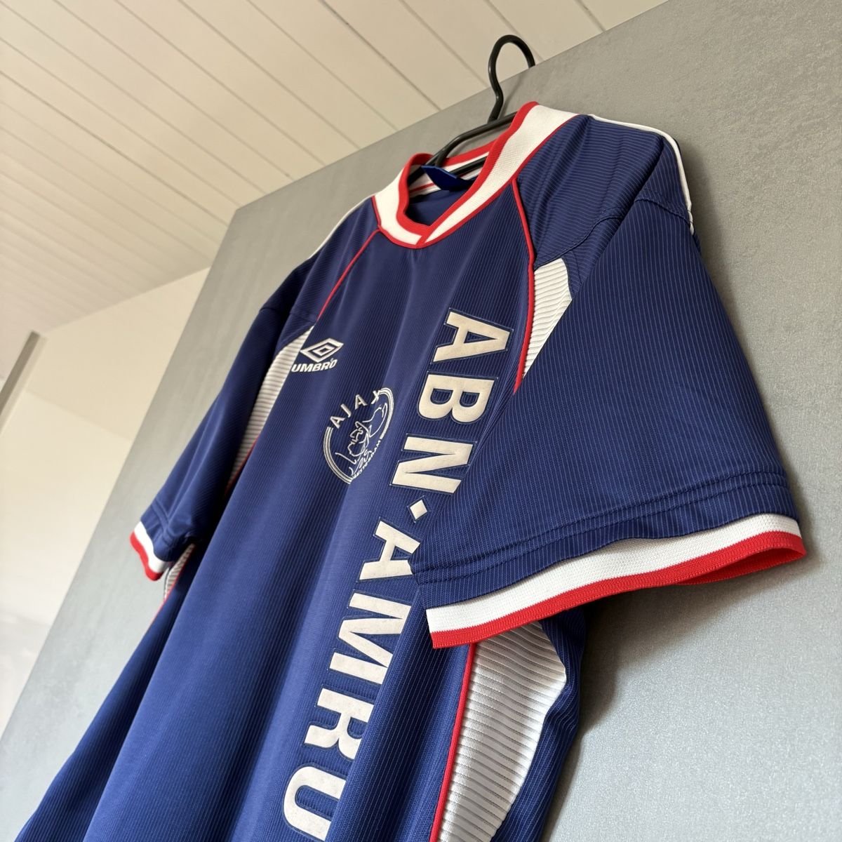 Umbro Canottiere & Pantaloni: Ajax Amsterdam Trikot Umbro 1999/2000 – Usato da Winterthur venduto da LaBodega 3