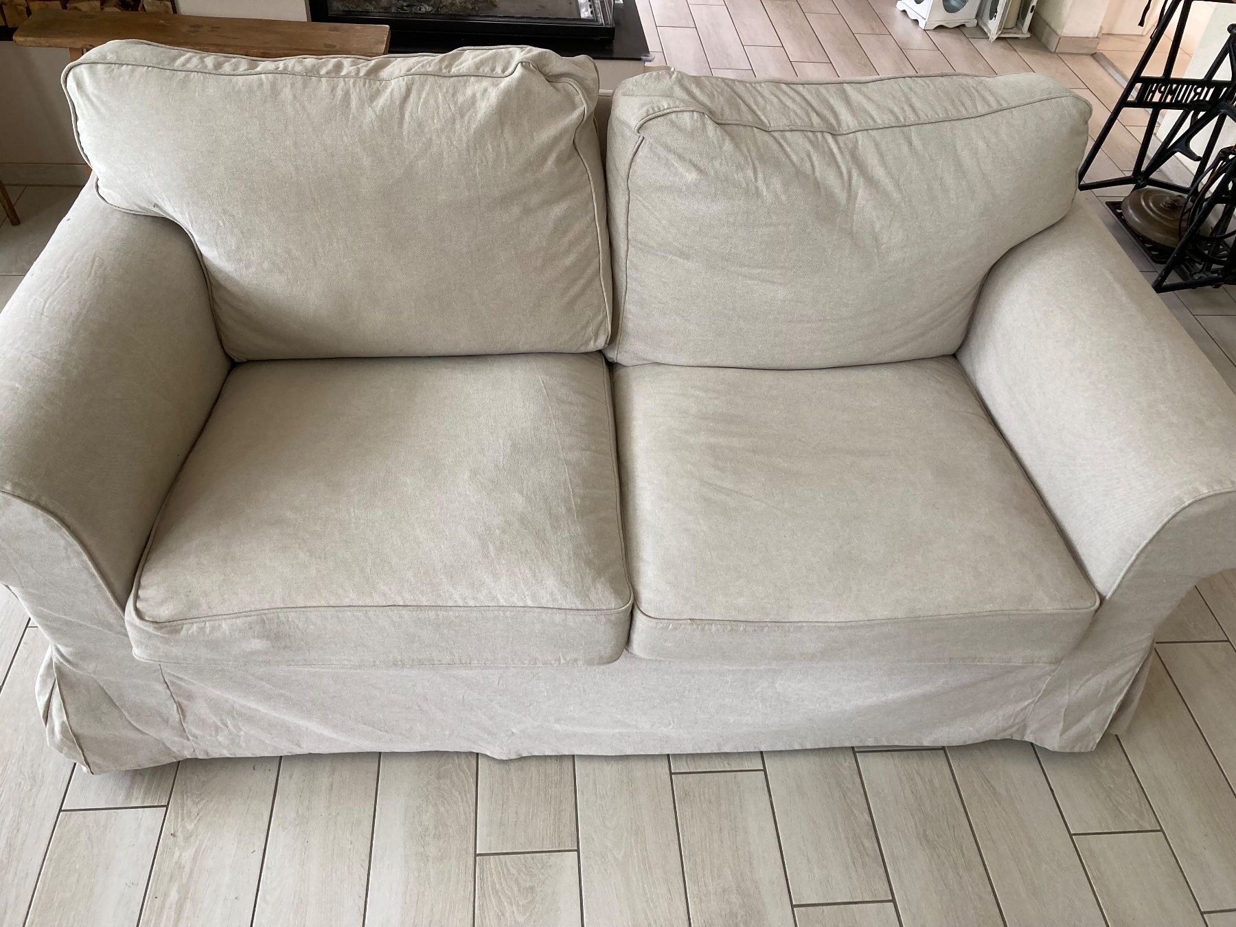Ikea Sofas: IKEA EKTORP 2er-Sofa (nur bis zum 18. Juni Abholung möglich) – D'occasion à Schaffhausen par kha_wh59