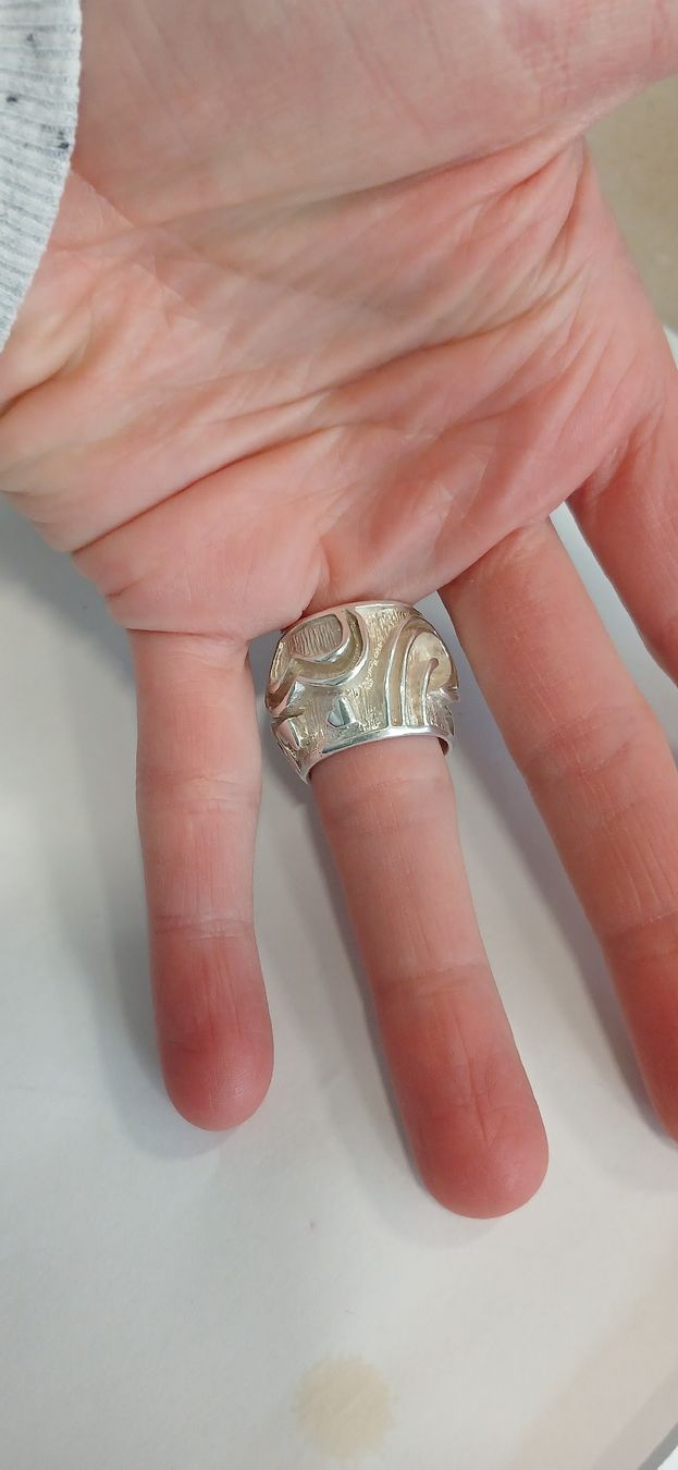 Anelli: Silber Ring mit speziellem Muster, Gr.54/55 massiv ca.20 gr. – Nuovo (secondo la descrizione) da Pfeffikon LU venduto da cleoopatraa 2