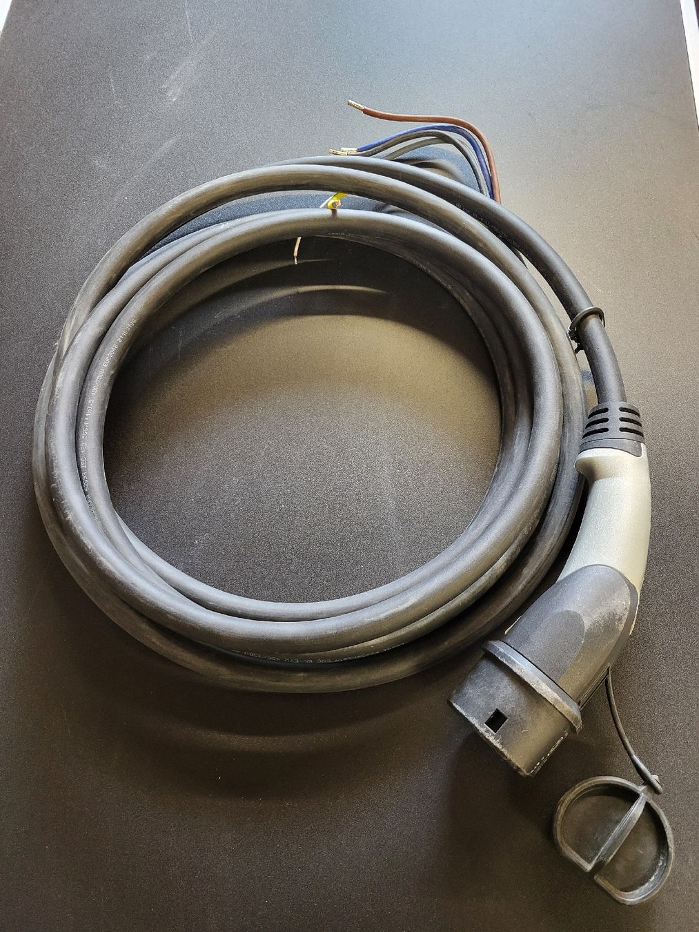Cavi: Ladekabel 32A mit Typ 2 Stecker, 5m – Usato da Alpnach Dorf venduto da str_jdw2