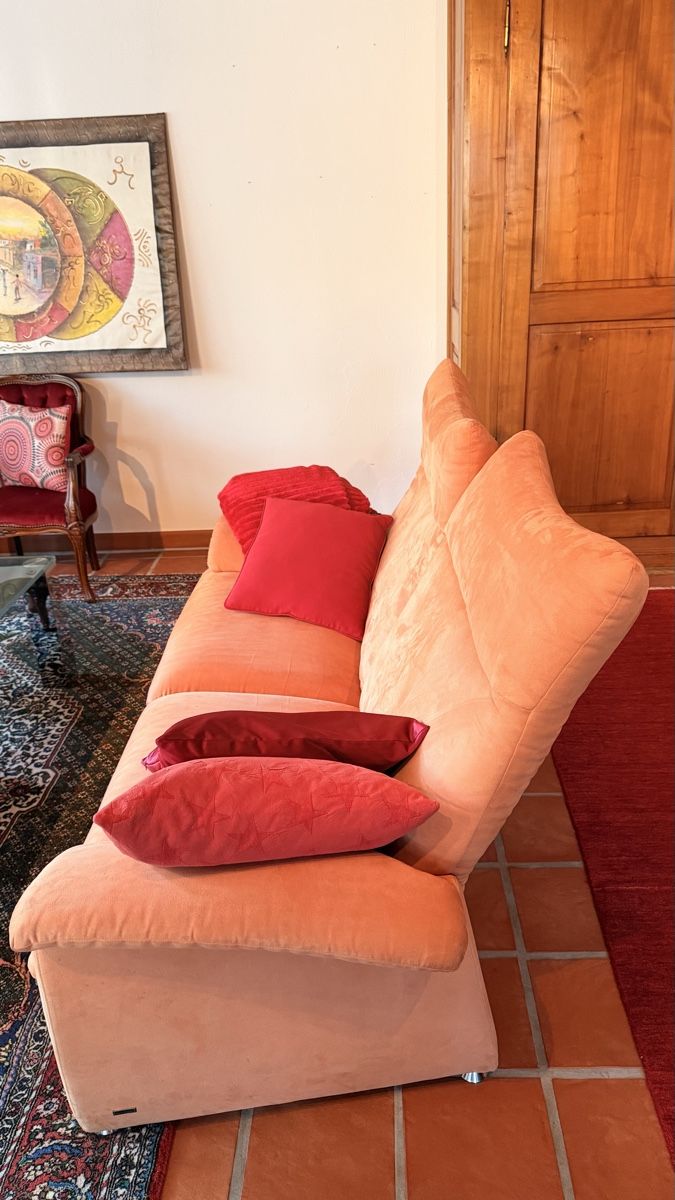Divani: Zwei Sofas und ein Hocker - TOP ZUSTAND !!! – Usato da Oberengstringen venduto da yuzveki 3