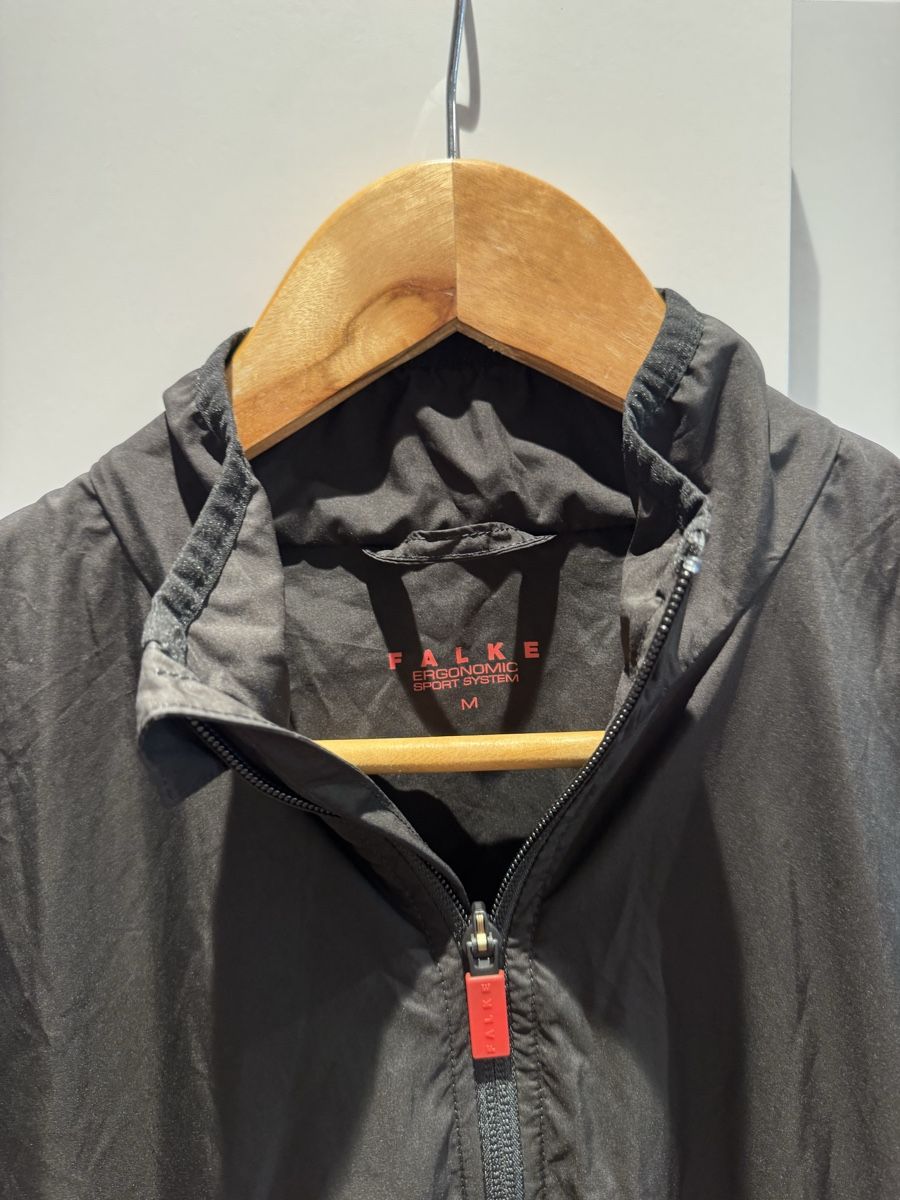 Falke Jacken: FALKE functional core windproof jacket - black, M, MSRP 270! – Neu (gemäss Beschreibung) aus Herrliberg von jba_zcw7 4