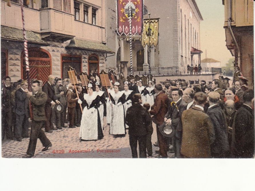 Cartoline postali: Appenzell Prozession ca. 1920 – Usato da Bürglen TG venduto da StampGraf
