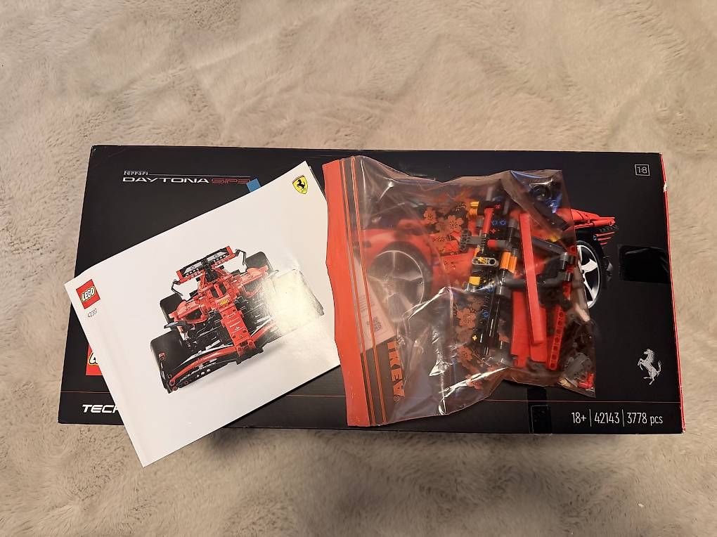 Kit di costruzioni: LEGO Technic Ferrari Daytona SP3 42143 – Usato da Adligenswil venduto da TST04 1