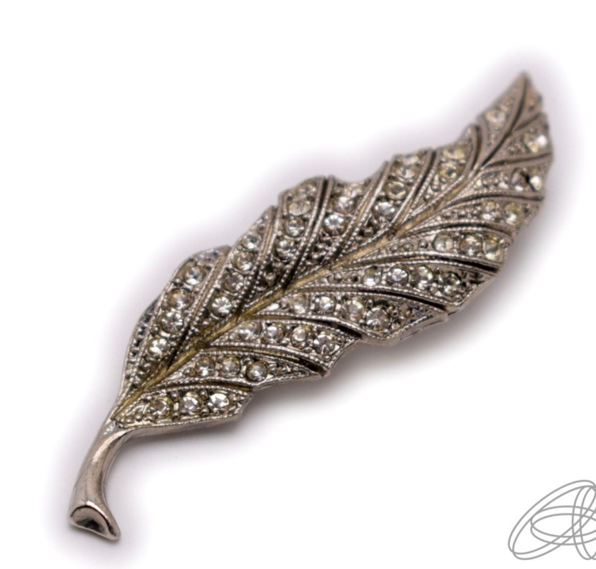 Swarovski Spille & Fermagli: Brosche Baumblatt Metall Kristalle – Nuovo (secondo la descrizione) da Kölliken venduto da Prscoo