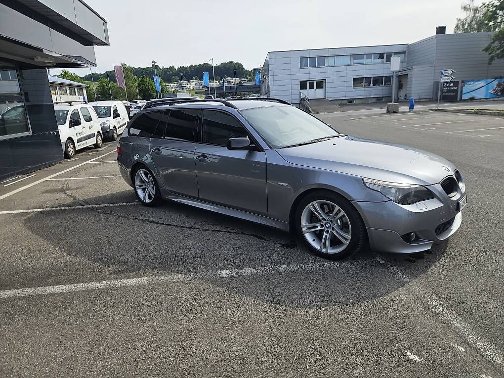 Automobili: BMW 545i E61 LCI Optik - M-Paket, V8 – Usato da Mellingen venduto da Lennuzzo90s 1