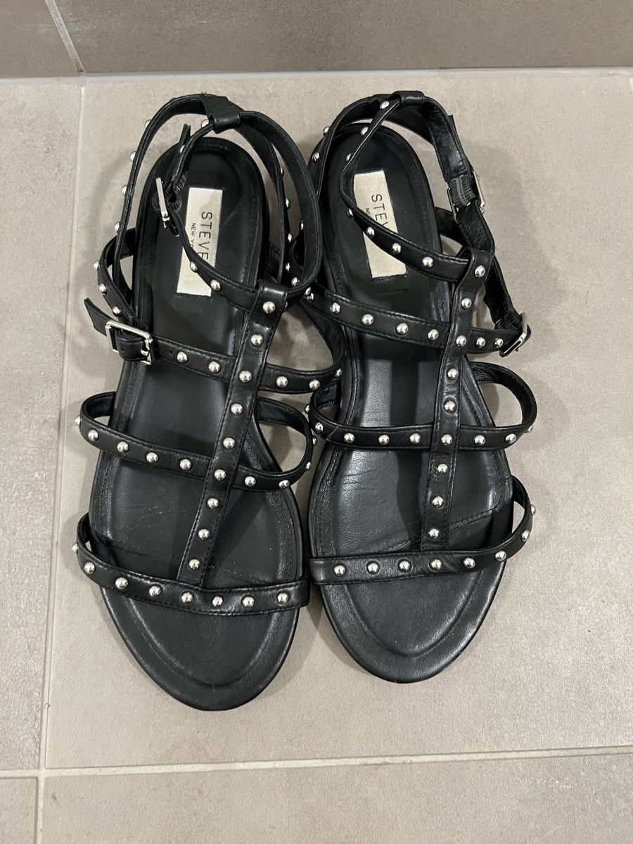 Scarpe da donna: Leather flat sandals – Usato da Prangins venduto da ale_f88f 1