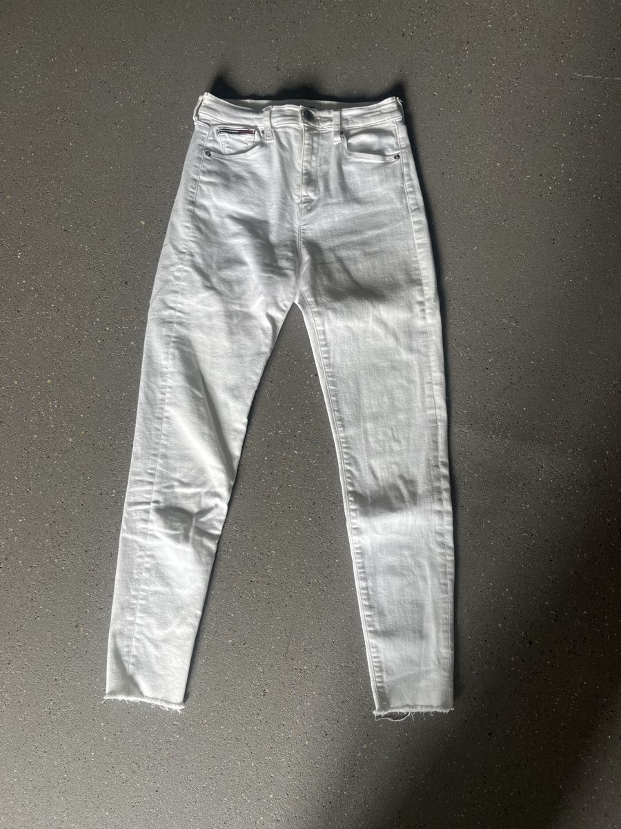 Tommy Hilfiger Jeans: Tommy Jeans weiss – Usato da Möhlin venduto da eny_lsk7